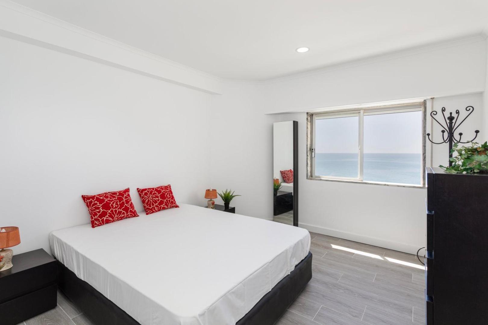 Апартаменты Quarteira Seaviews Экстерьер фото