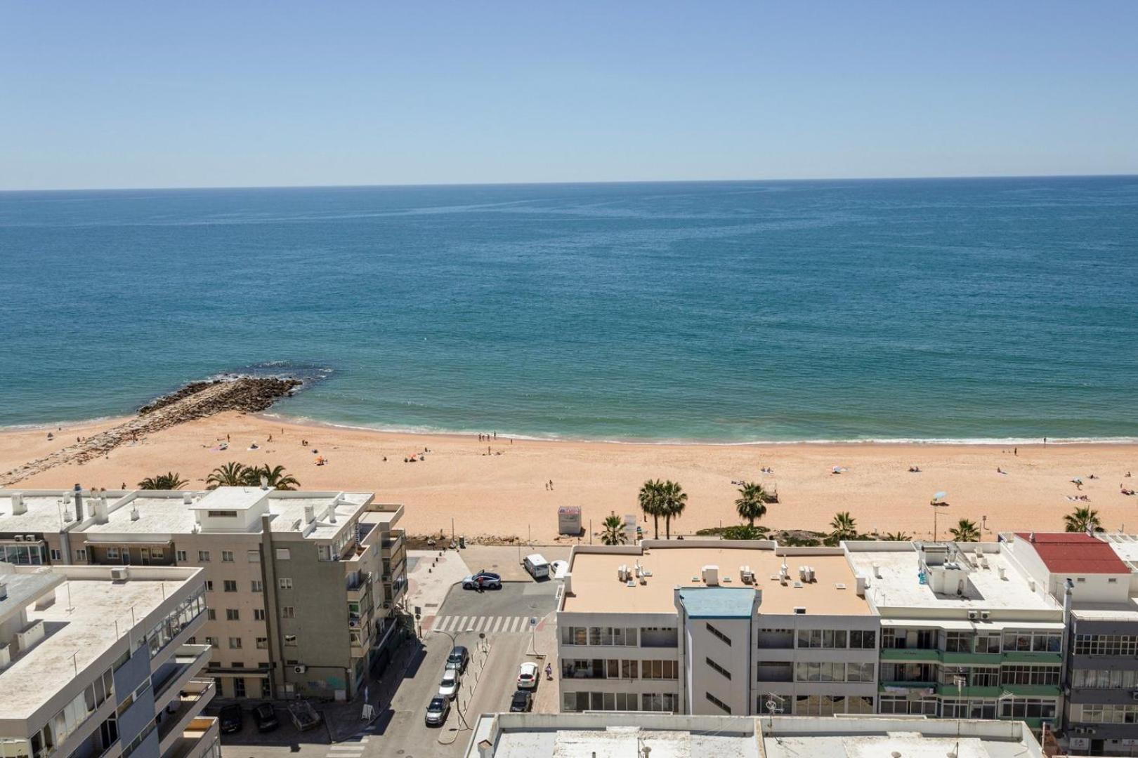 Апартаменты Quarteira Seaviews Экстерьер фото